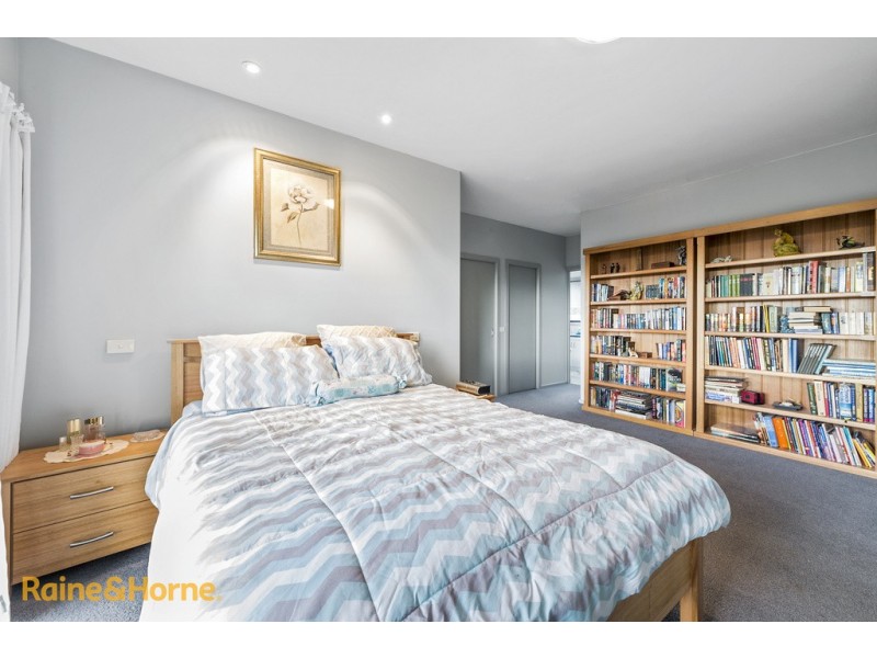 12 Adelong Drive, Kingston TAS 7050