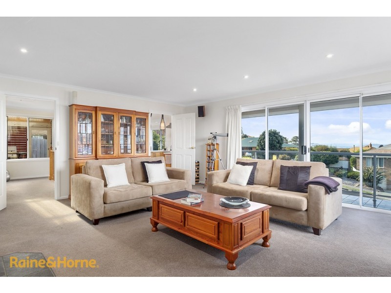 10 Timbertop Drive, Blackmans Bay TAS 7052