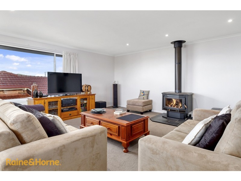 10 Timbertop Drive, Blackmans Bay TAS 7052