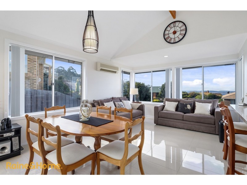 10 Timbertop Drive, Blackmans Bay TAS 7052