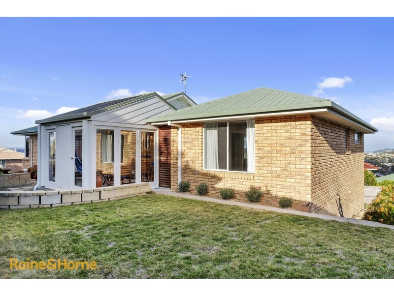 10 Timbertop Drive, Blackmans Bay TAS 7052