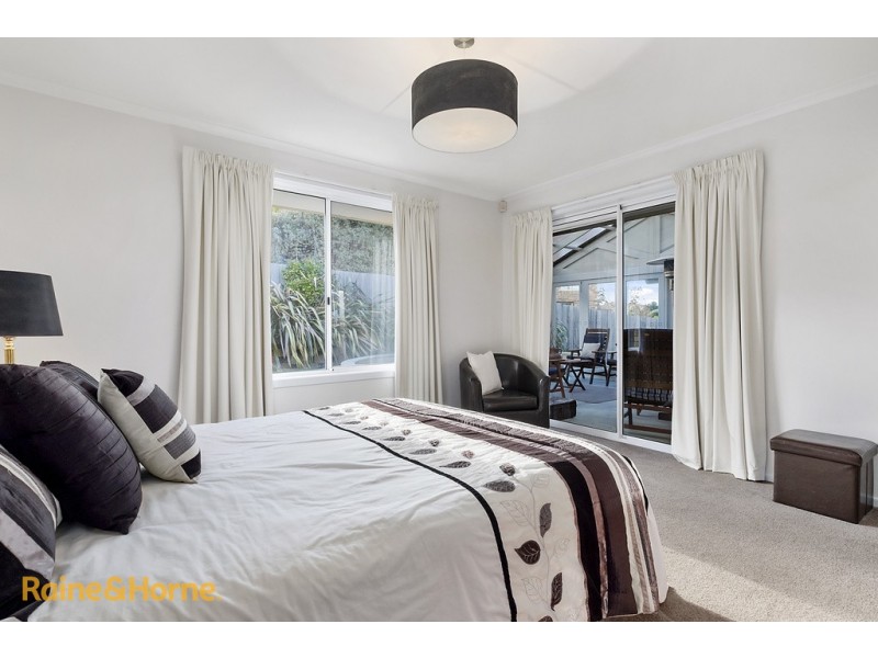 10 Timbertop Drive, Blackmans Bay TAS 7052
