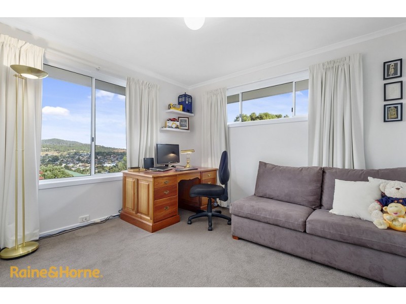 10 Timbertop Drive, Blackmans Bay TAS 7052