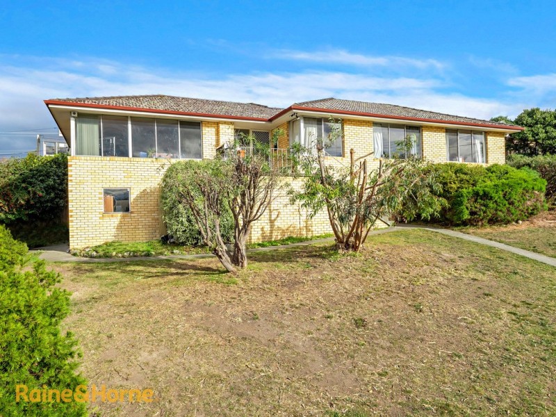 4 Kunama Drive, Kingston Beach TAS 7050