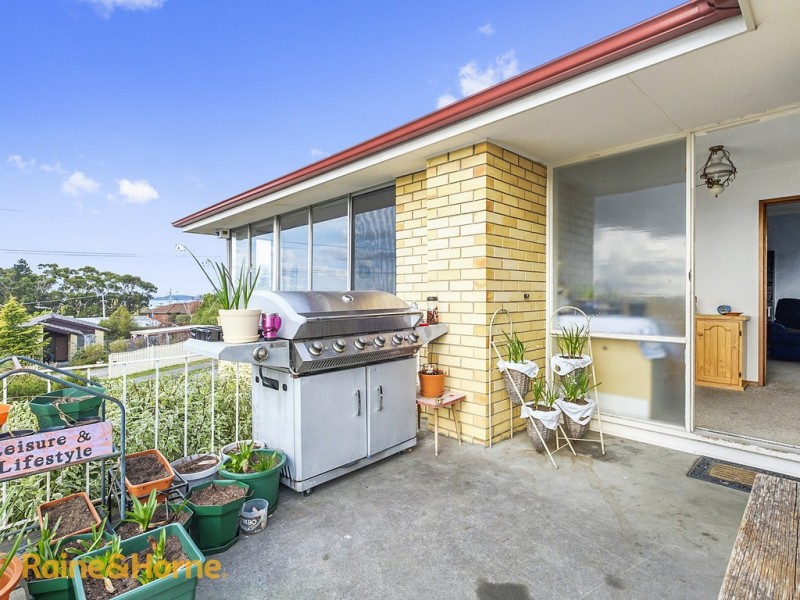 4 Kunama Drive, Kingston Beach TAS 7050