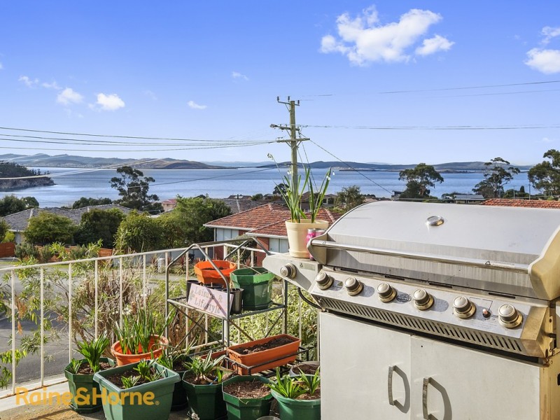 4 Kunama Drive, Kingston Beach TAS 7050