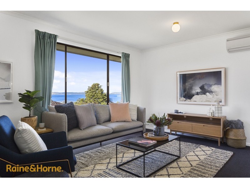 2/9 Crystal Downs Drive, Blackmans Bay TAS 7052