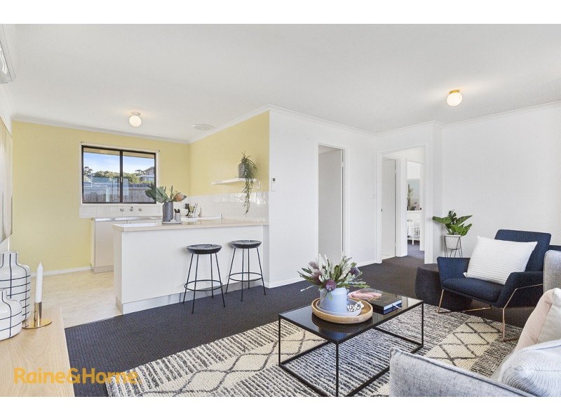 2/9 Crystal Downs Drive, Blackmans Bay TAS 7052