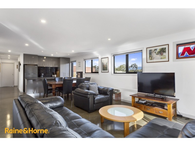 1/358 Redwood Road, Kingston TAS 7050