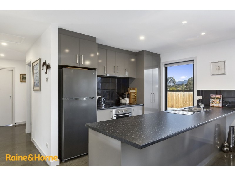 1/358 Redwood Road, Kingston TAS 7050