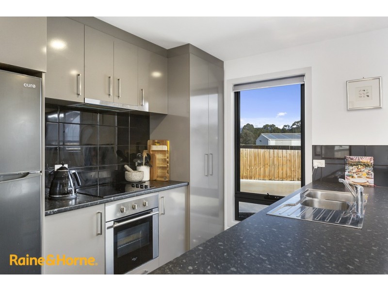 1/358 Redwood Road, Kingston TAS 7050