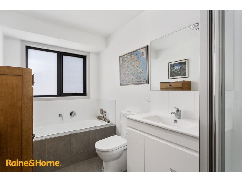 1/358 Redwood Road, Kingston TAS 7050