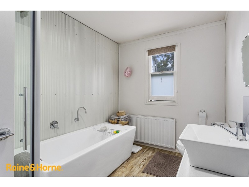 38 Bruschs Road, Oyster Cove TAS 7150