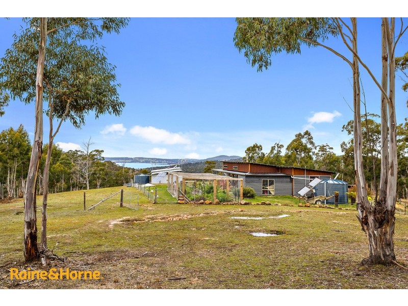 38 Bruschs Road, Oyster Cove TAS 7150