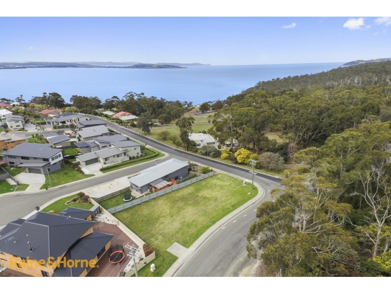 74 Tinderbox Road, Blackmans Bay TAS 7052