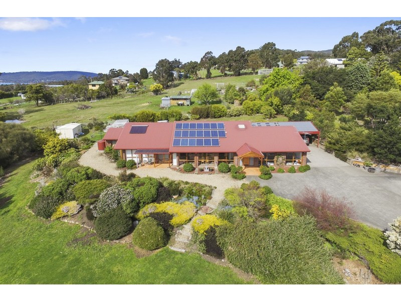 12 Englefield Drive, Margate TAS 7054