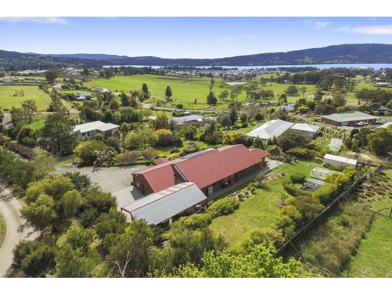 12 Englefield Drive, Margate TAS 7054