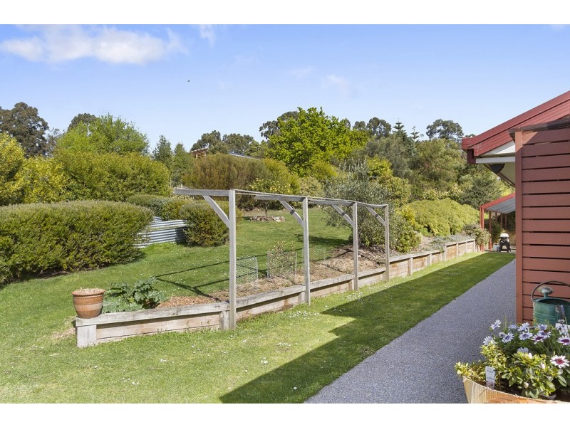12 Englefield Drive, Margate TAS 7054