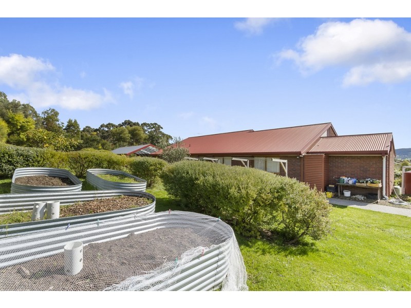 12 Englefield Drive, Margate TAS 7054