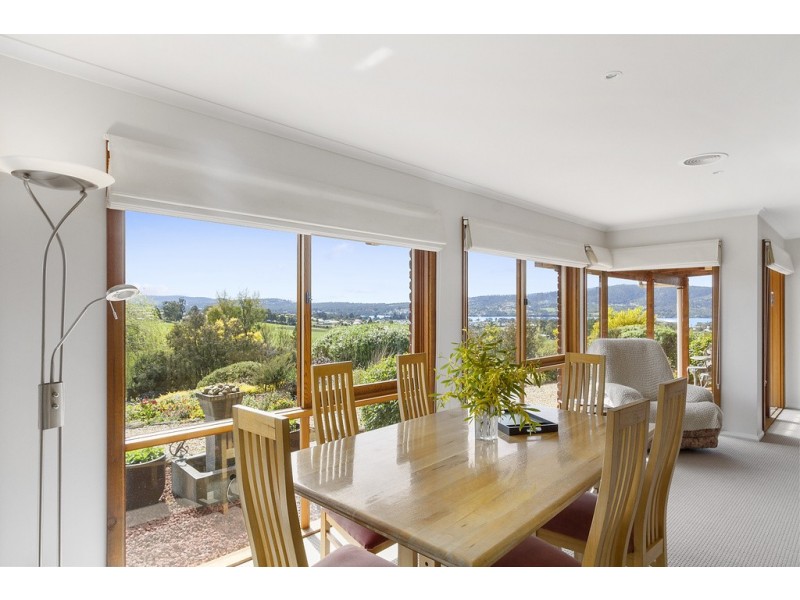 12 Englefield Drive, Margate TAS 7054