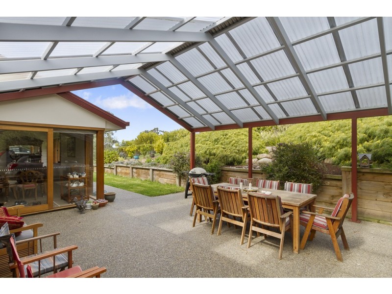 12 Englefield Drive, Margate TAS 7054