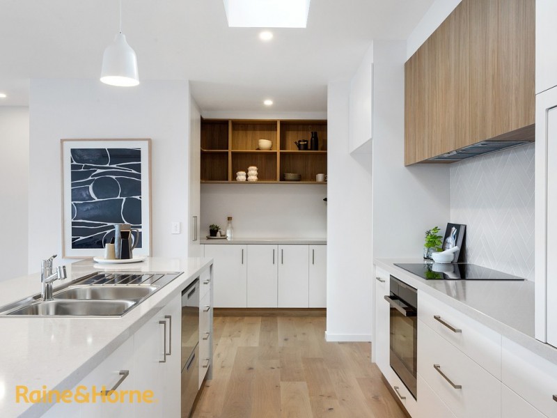 2/43 Suncoast Drive, Blackmans Bay TAS 7052