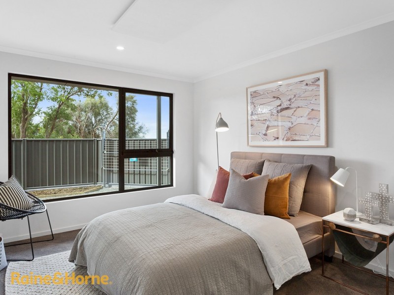 2/43 Suncoast Drive, Blackmans Bay TAS 7052