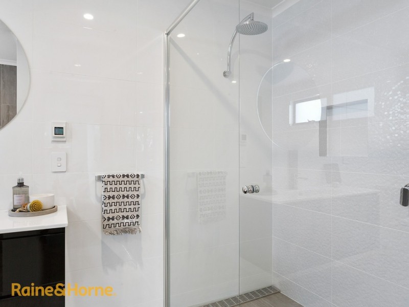 2/43 Suncoast Drive, Blackmans Bay TAS 7052