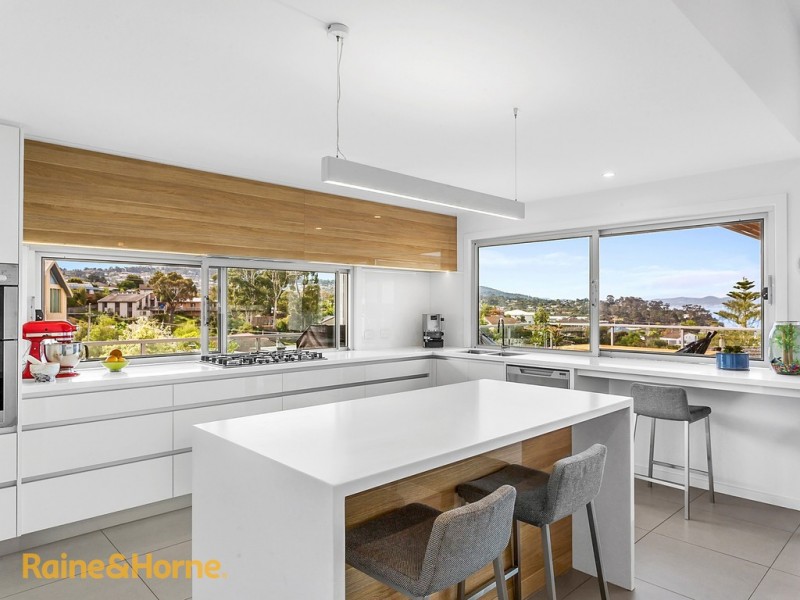 9 Thornton Close, Blackmans Bay TAS 7052