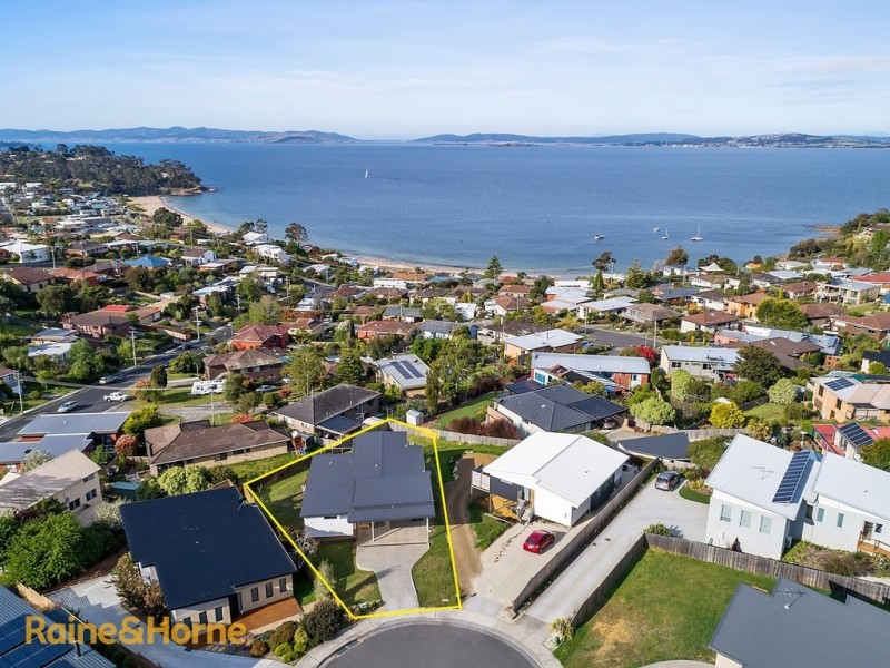 9 Thornton Close, Blackmans Bay TAS 7052