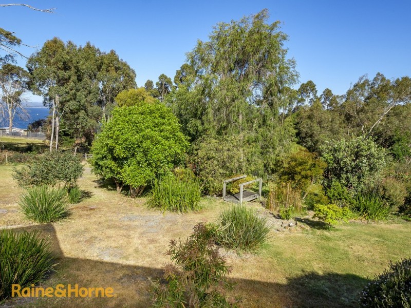106 Tinderbox Road, Blackmans Bay TAS 7052