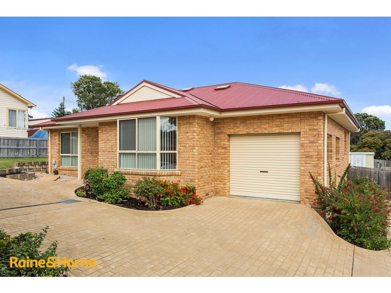 4/4 Home Avenue, Blackmans Bay TAS 7052