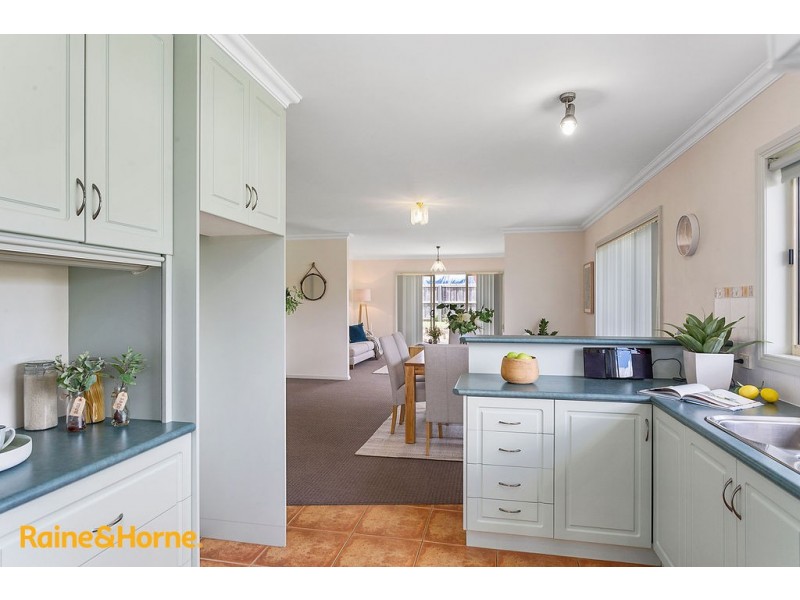 4/4 Home Avenue, Blackmans Bay TAS 7052