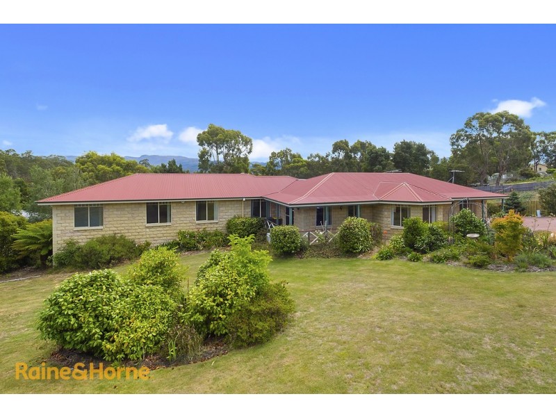 62 Lady Penrhyn Drive, Blackmans Bay TAS 7052