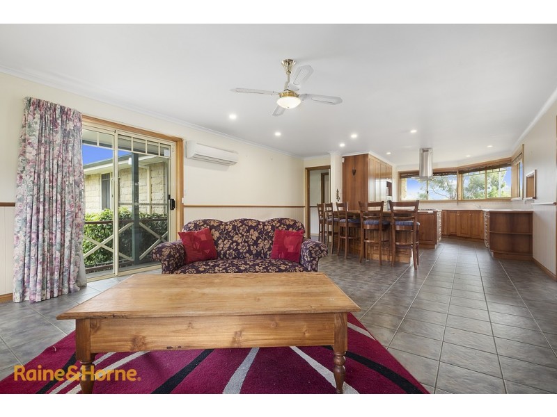 62 Lady Penrhyn Drive, Blackmans Bay TAS 7052