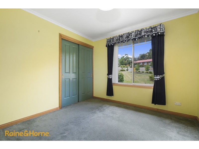 62 Lady Penrhyn Drive, Blackmans Bay TAS 7052