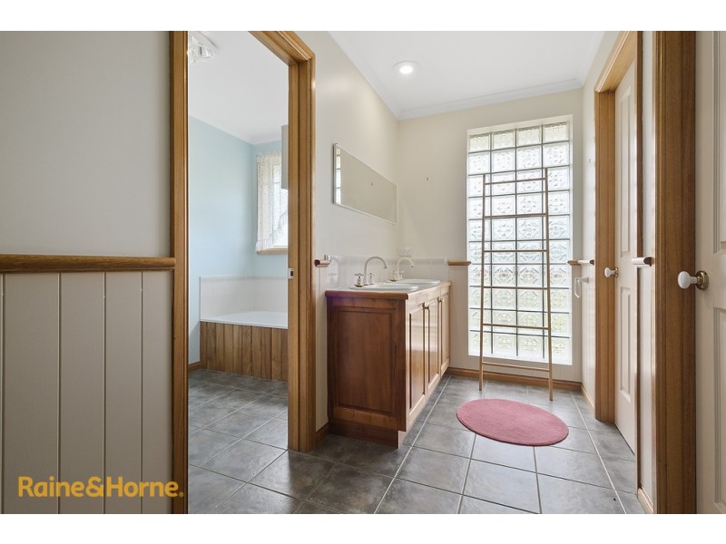 62 Lady Penrhyn Drive, Blackmans Bay TAS 7052