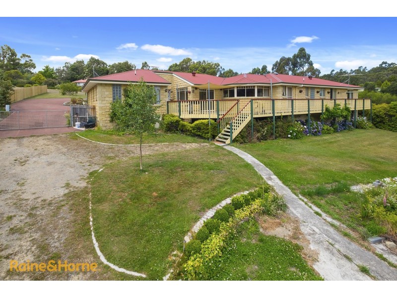 62 Lady Penrhyn Drive, Blackmans Bay TAS 7052