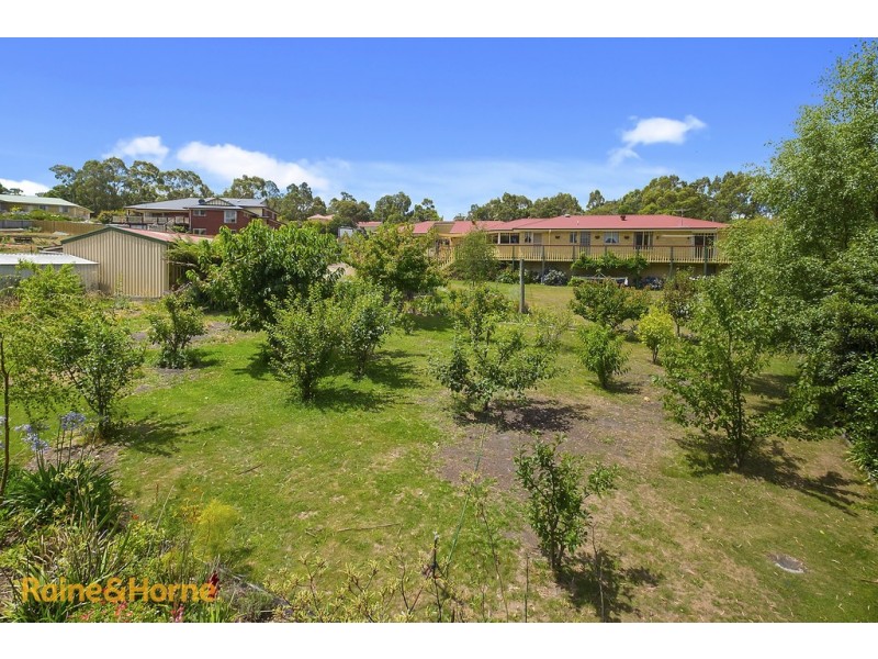 62 Lady Penrhyn Drive, Blackmans Bay TAS 7052