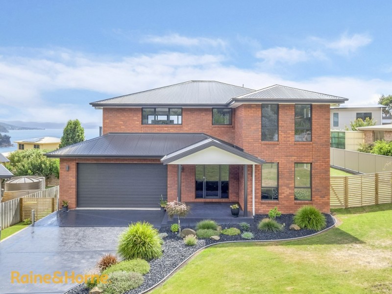 68 Tinderbox Road, Blackmans Bay TAS 7052