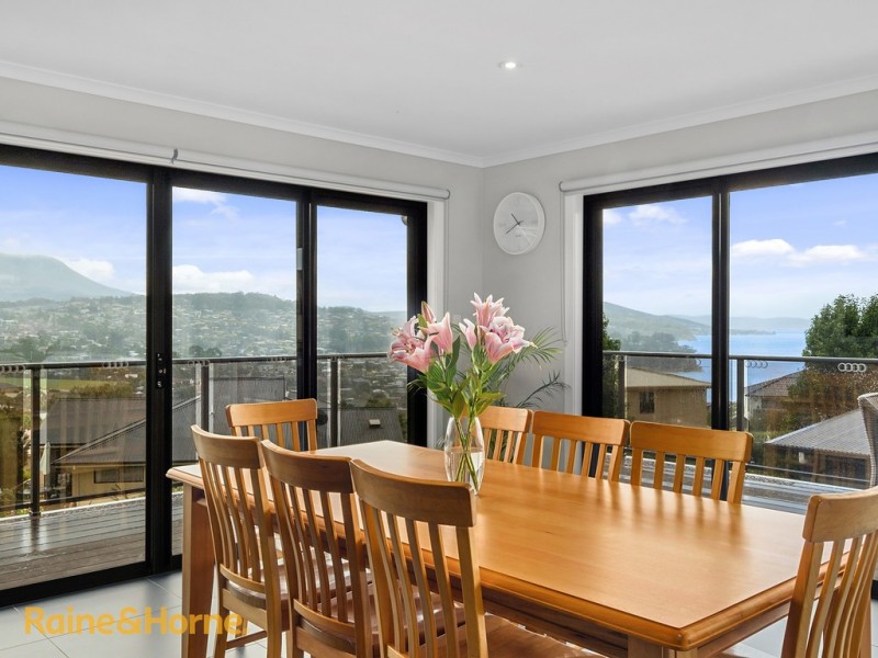 68 Tinderbox Road, Blackmans Bay TAS 7052