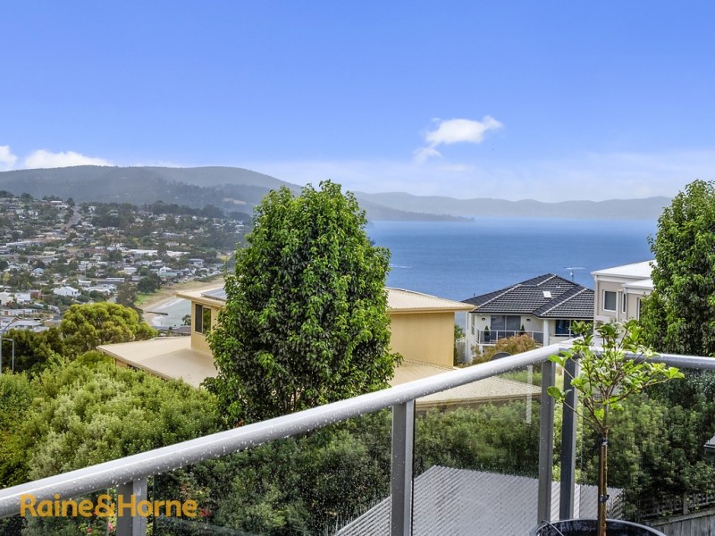 68 Tinderbox Road, Blackmans Bay TAS 7052
