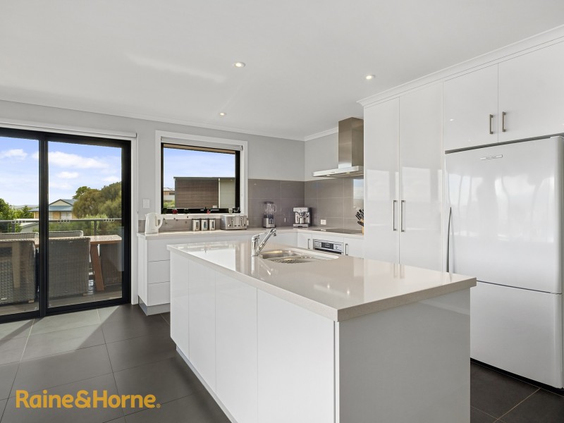 68 Tinderbox Road, Blackmans Bay TAS 7052