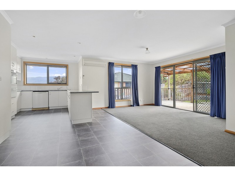 17 Fairview Drive, Kingston TAS 7050