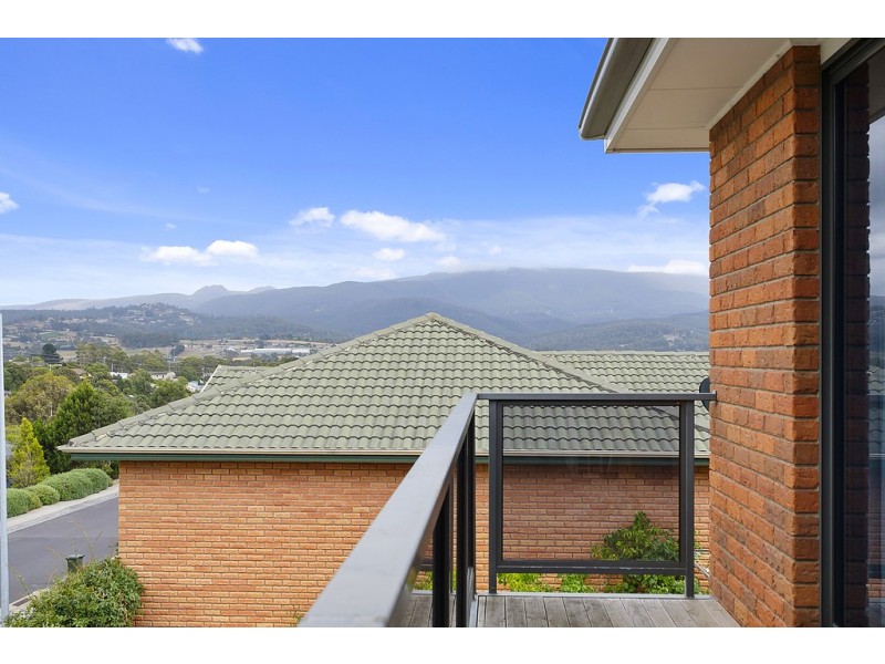 17 Fairview Drive, Kingston TAS 7050