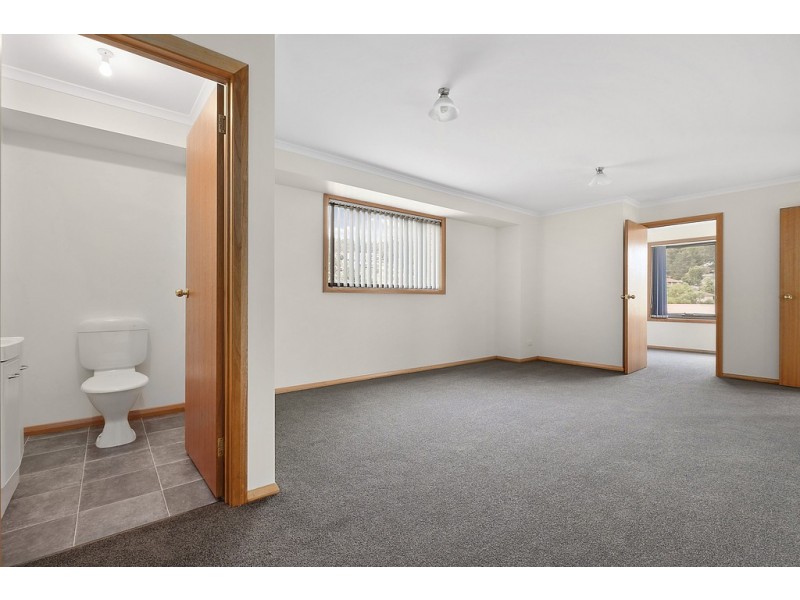 17 Fairview Drive, Kingston TAS 7050