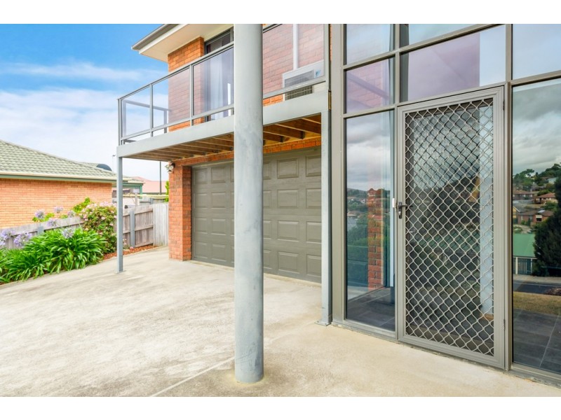 17 Fairview Drive, Kingston TAS 7050