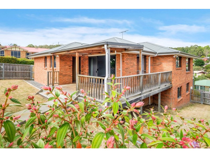 17 Fairview Drive, Kingston TAS 7050