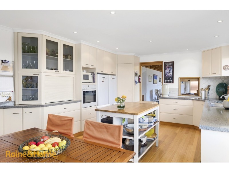 9 NICHOLAS DRIVE, Kingston Beach TAS 7050