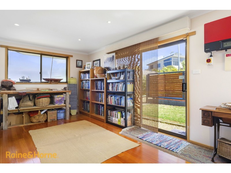 9 NICHOLAS DRIVE, Kingston Beach TAS 7050